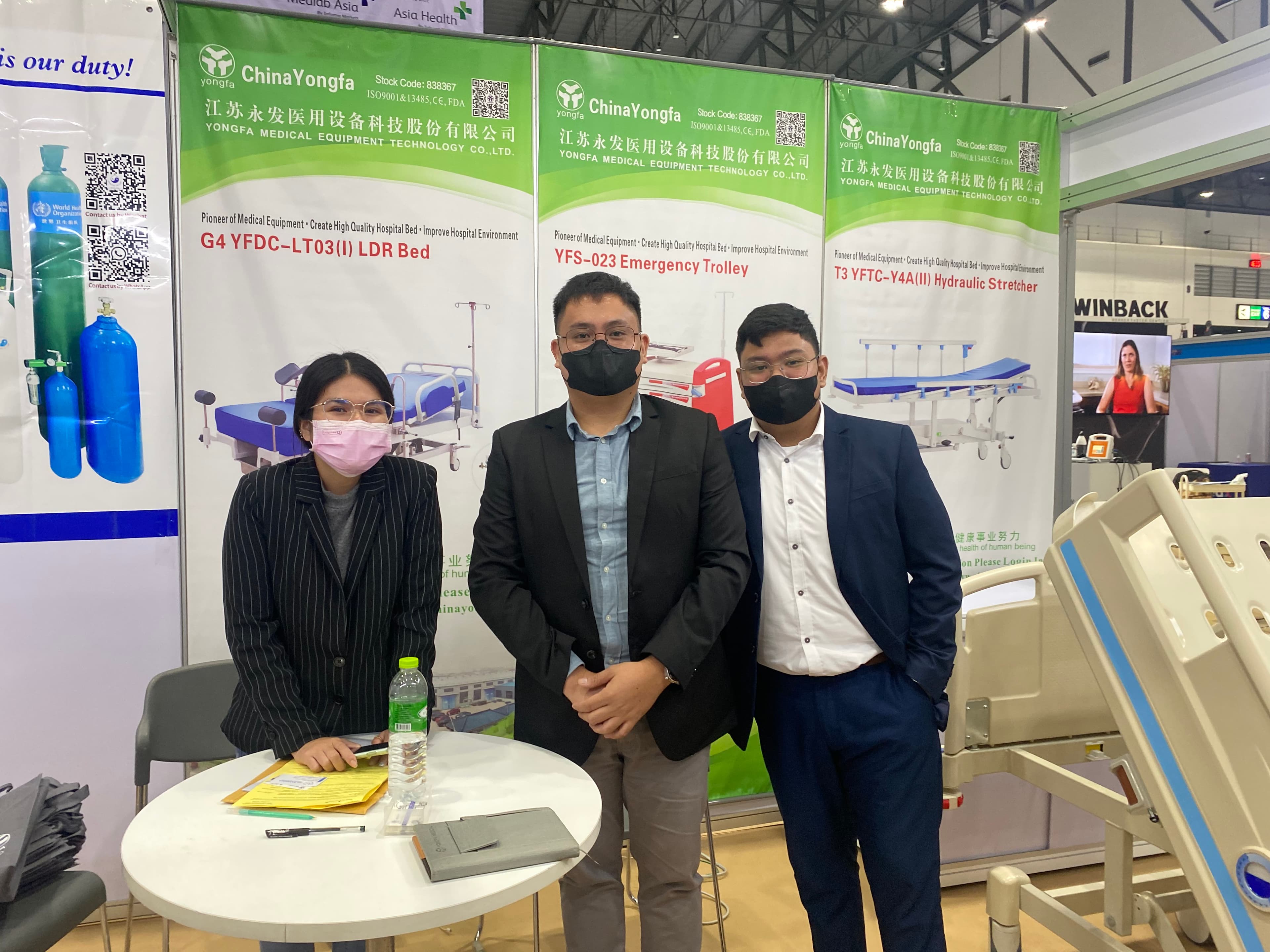 Delegates at the Yongfa exhibition booth